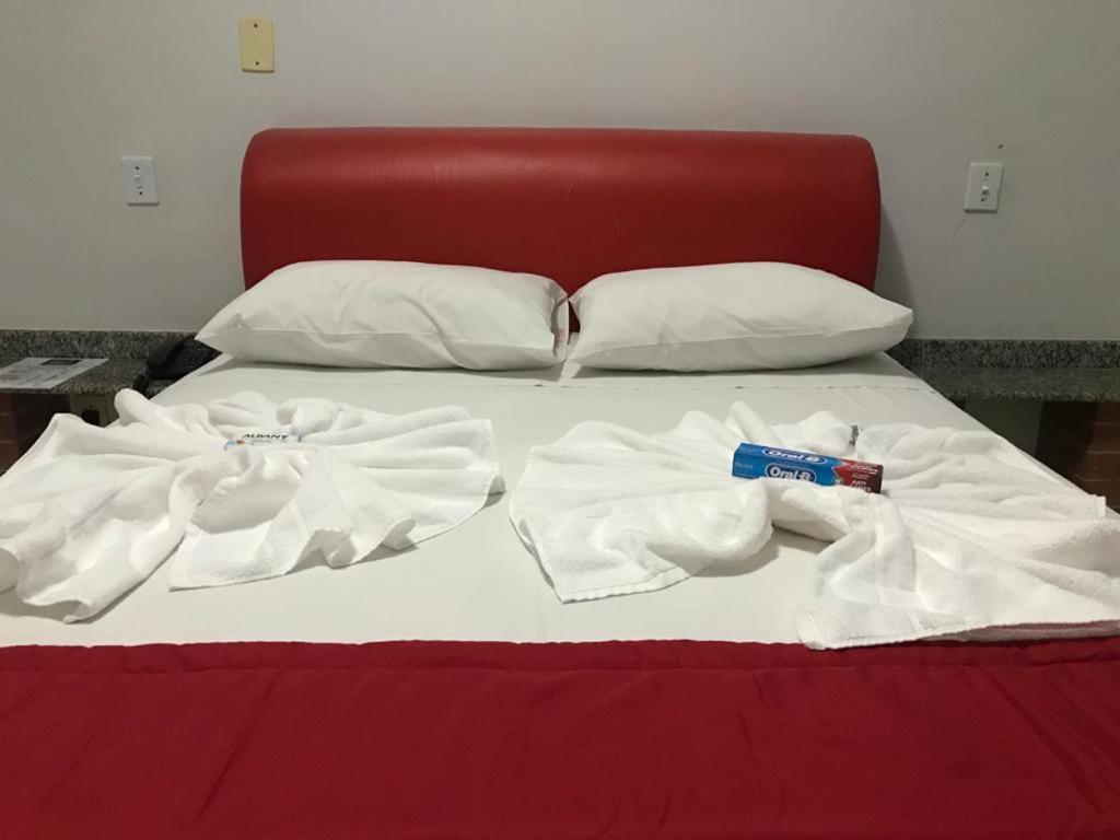 Hotel Oliveira ゴイアニア エクステリア 写真